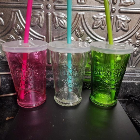 NWOT Summer Party Glasses with Lid and Straw - 3 Glasses - Picture 1 of 6